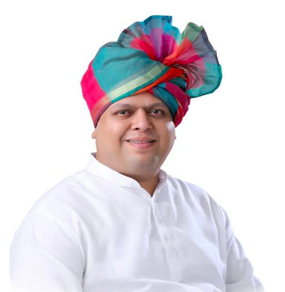 राहुल पाटील यांच्या 'हातात' घड्याळ ?